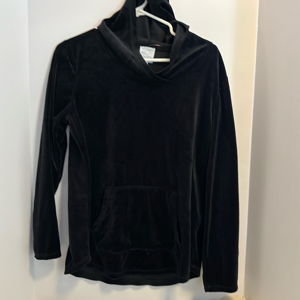 SUNDAY BRAND…BLACK VELVET (VELOUR) HOODED SWEATSHIRT SIZE MEDIUM SUPER SOFT